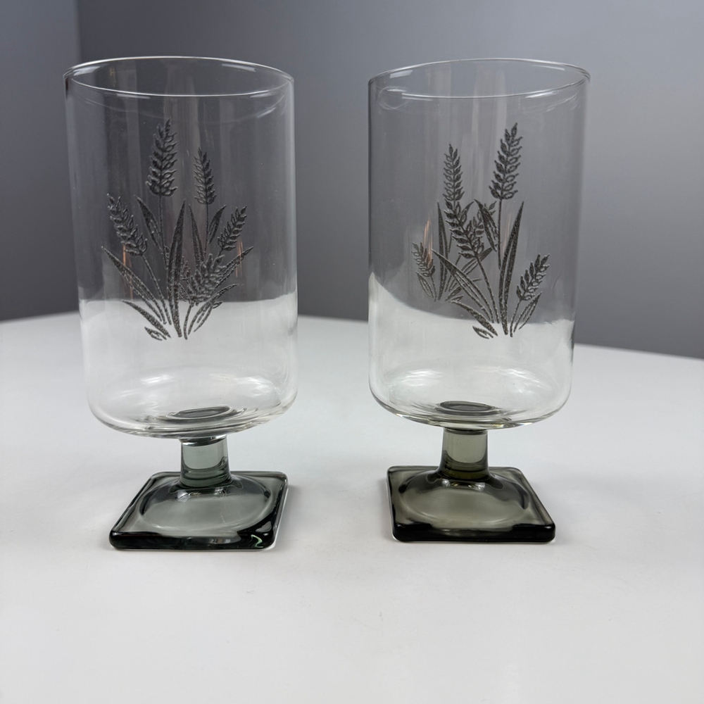 VTG 70's Stemmed Glass Wheat Sheaf Pattern set of 2 clear and gray